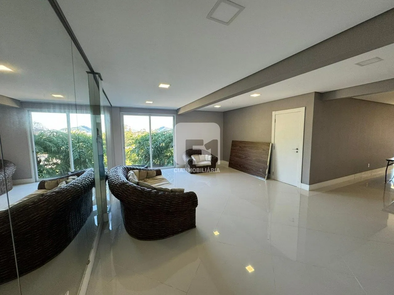 Furnished house with 7 bedrooms and a real desk — photo 71