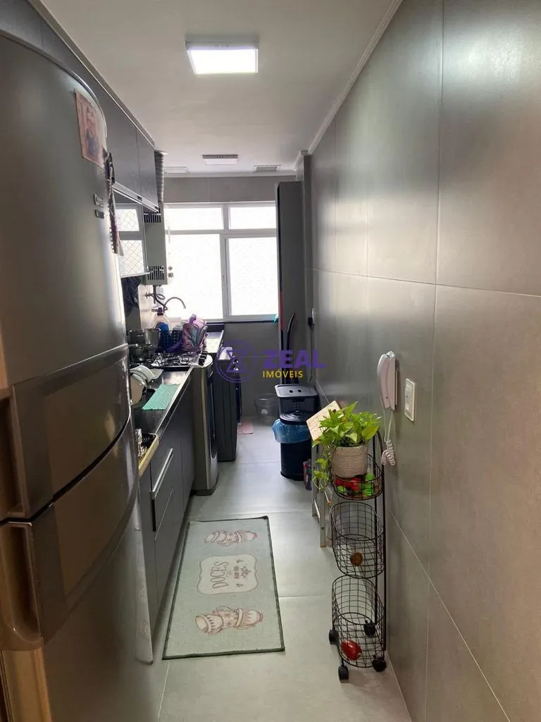 3-bedroom apartment in a building with a gym — photo 14
