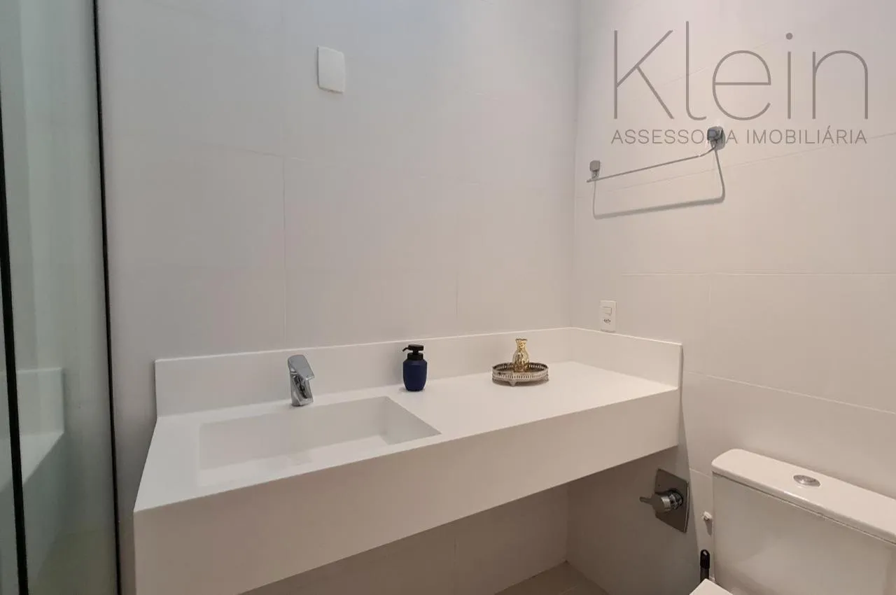 Квартира 109 м² з 2 спальнями-сюїтами та 3 ванними — photo 31