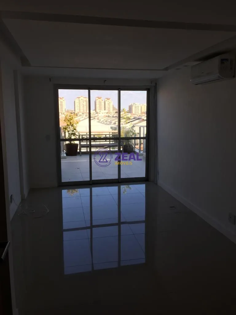 Furnished apartment, 186 m², with a glass-enclosed balcony — photo 14