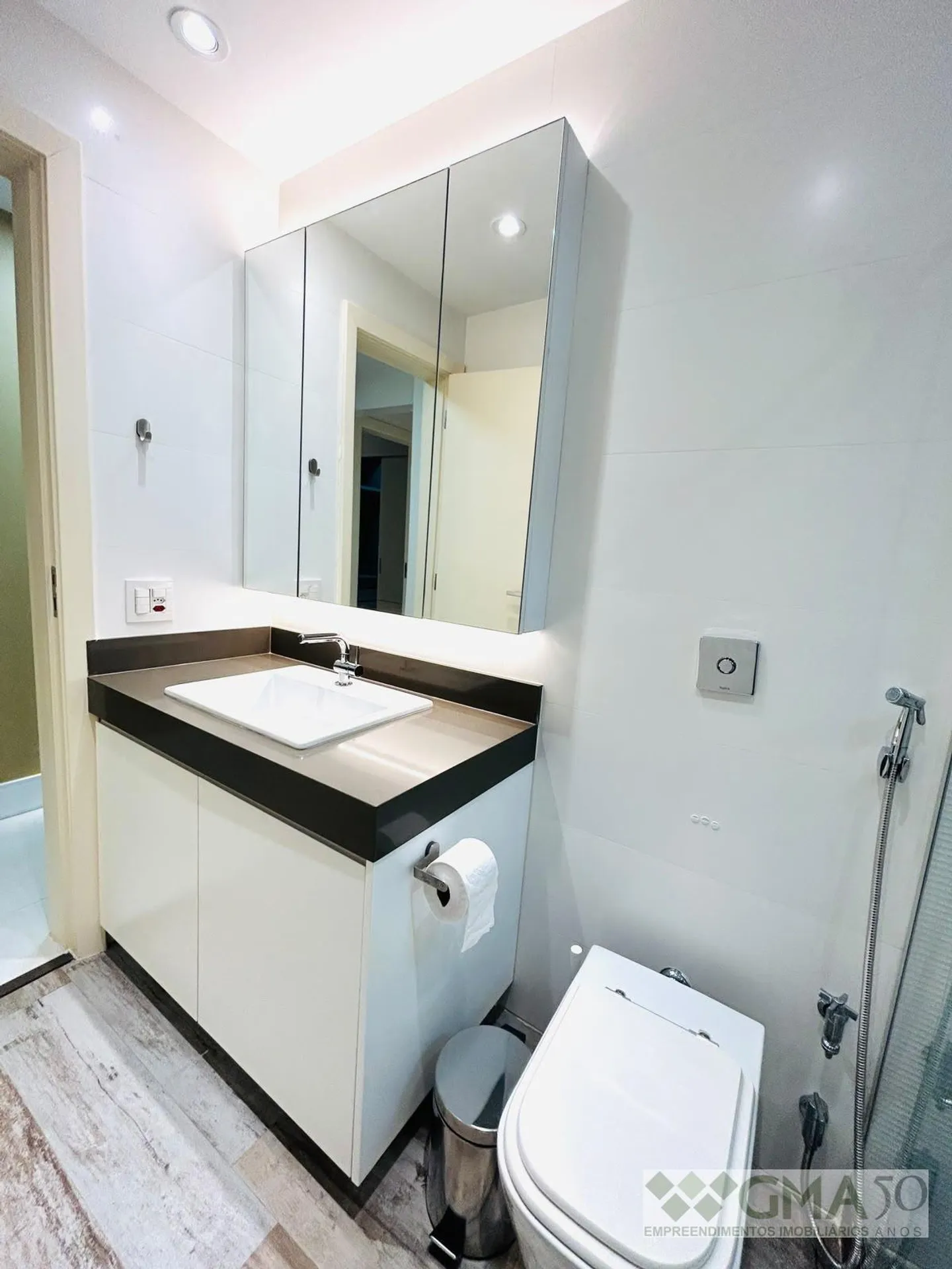 Washing machine in a 3-bedroom apartment, 130 m² — photo 28