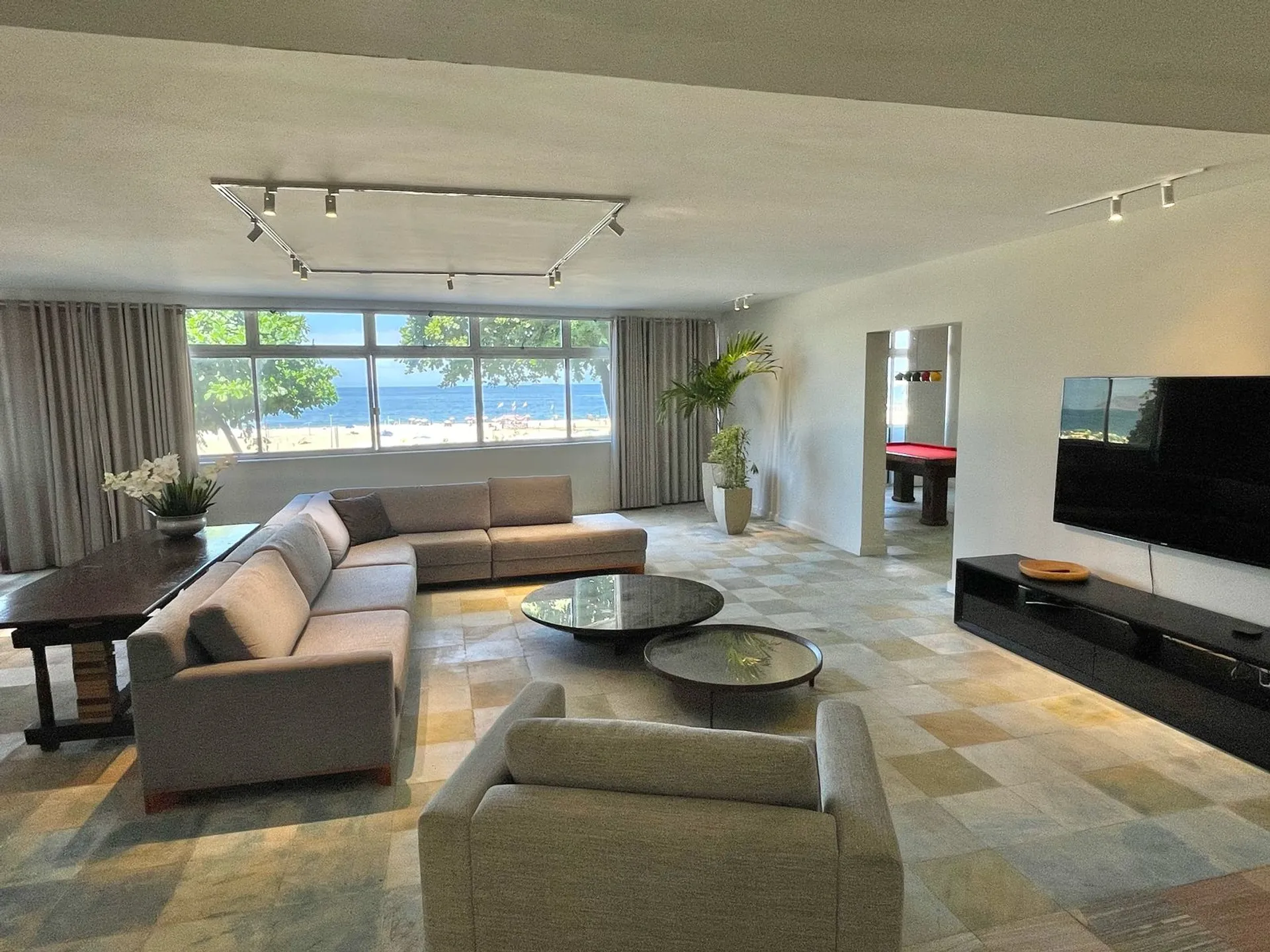 Apartment with 5 bedrooms and 5 bathrooms and open kitchen — photo 16