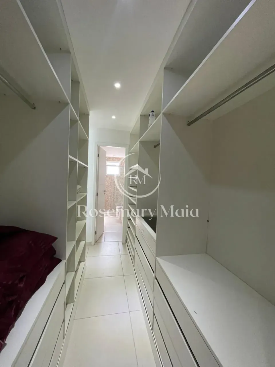 Apartamento mobiliado com 3 quartos, 5 banheiros e 3 vagas — photo 17