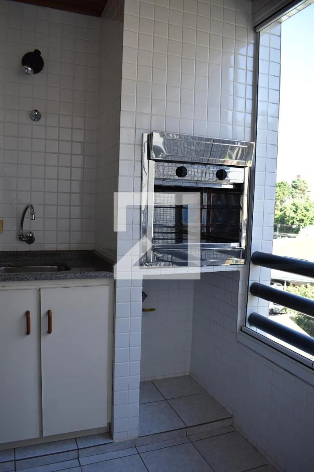 3-bedroom apartment with a washing machine in Curitiba — photo 22