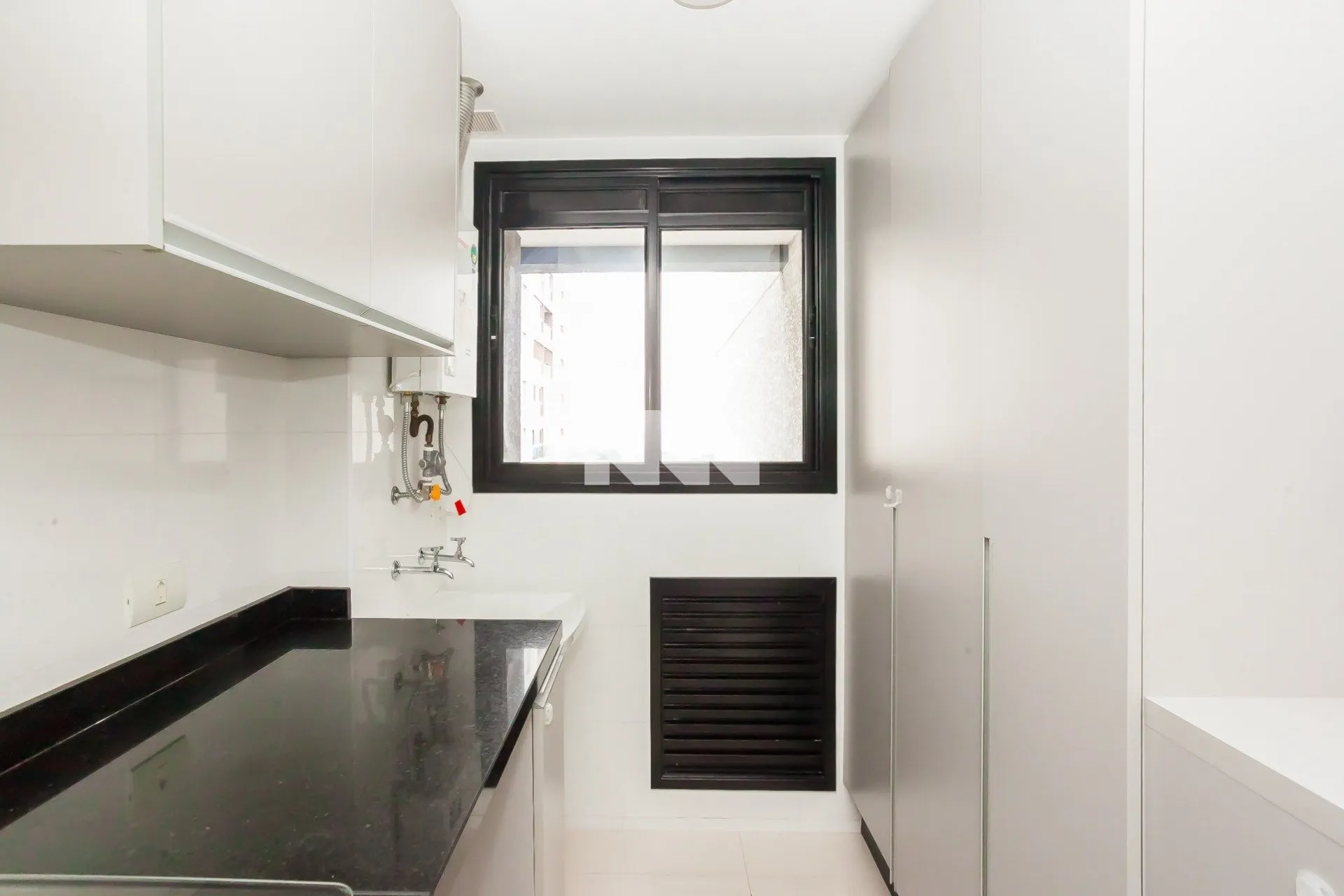 Apartamento para locação com 2 dormitórios e 3 banheiros — photo 12