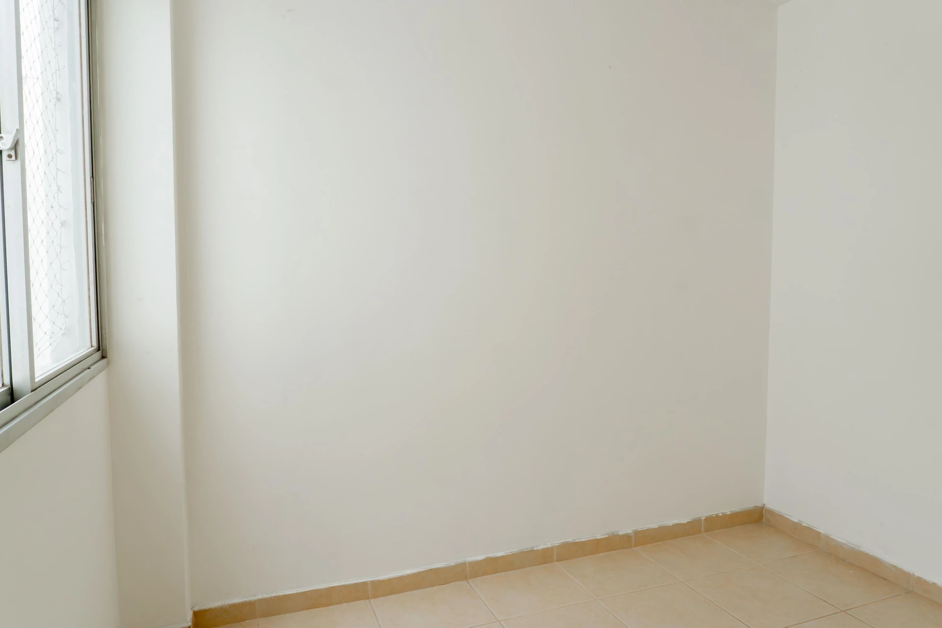 Apartamento sem mobília com 2 quartos e varanda — photo 33