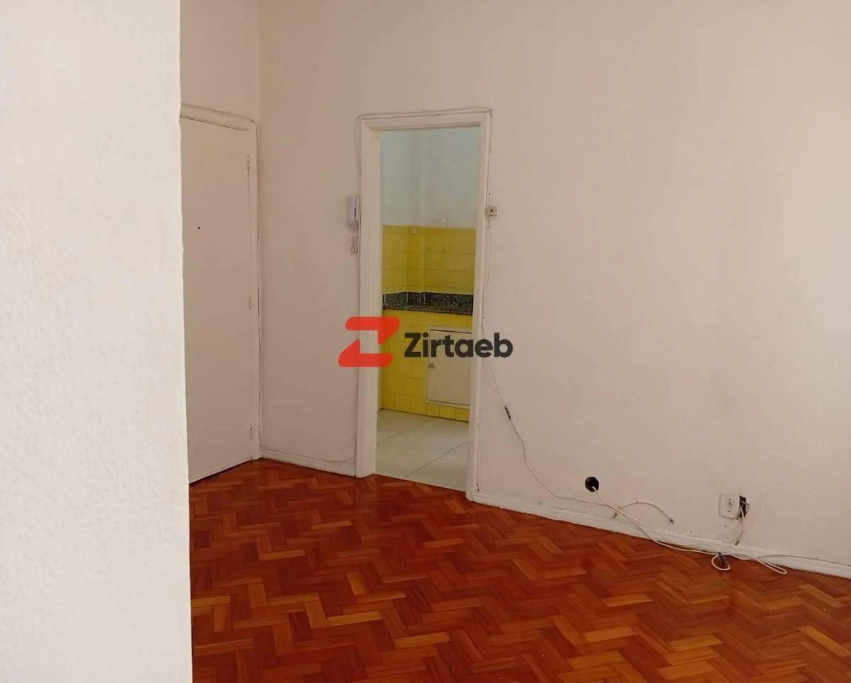2-bedroom apartment with wood or laminate floors — photo 38