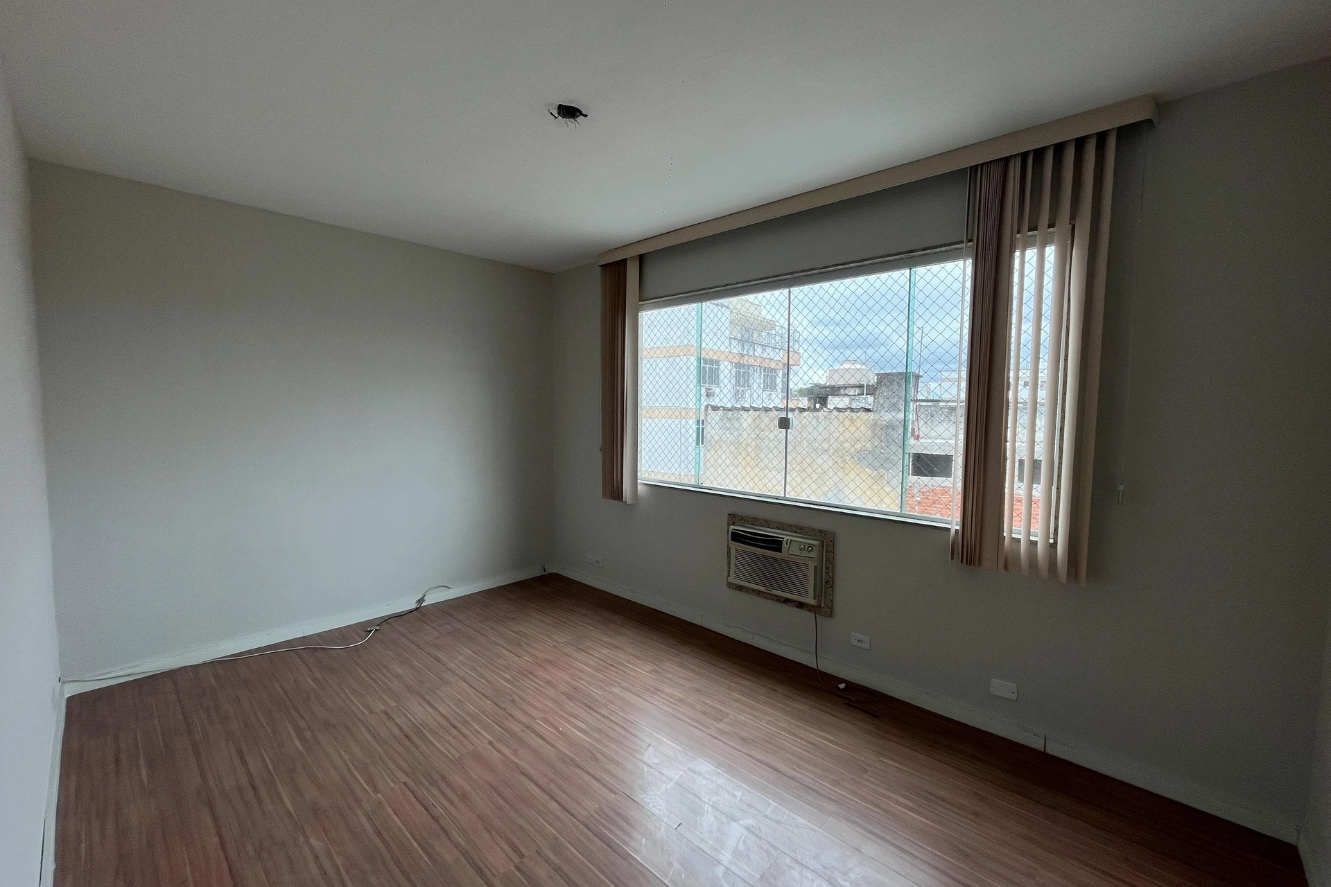 Apartment, 90 m², with a jacuzzi — photo 12