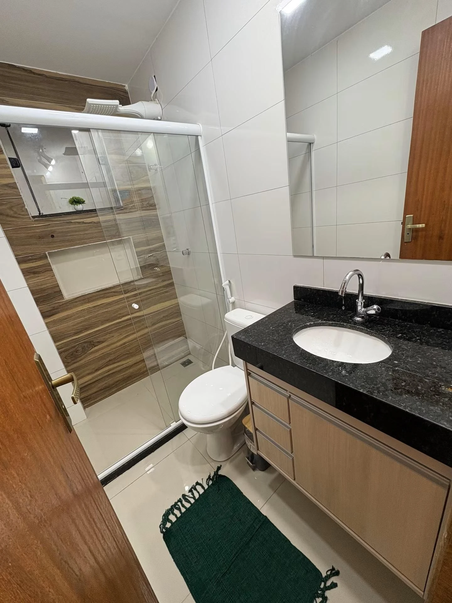 Furnished 1-bedroom apartment with open kitchen — photo 4