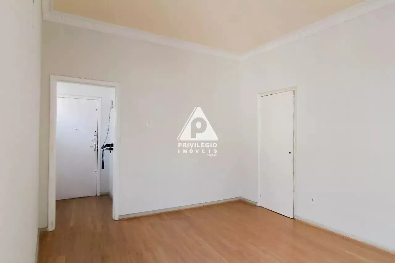 Деревянный пол или ламинат и 2 спальни: квартира 84 м² — photo 17