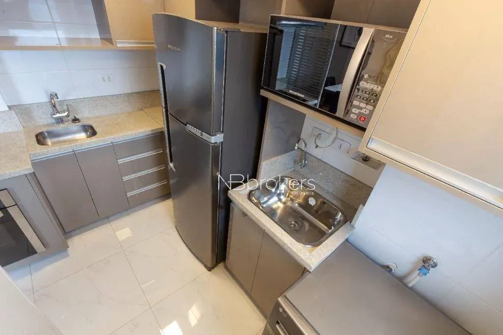 Furnished 2-bedroom apartment with private garden — photo 7