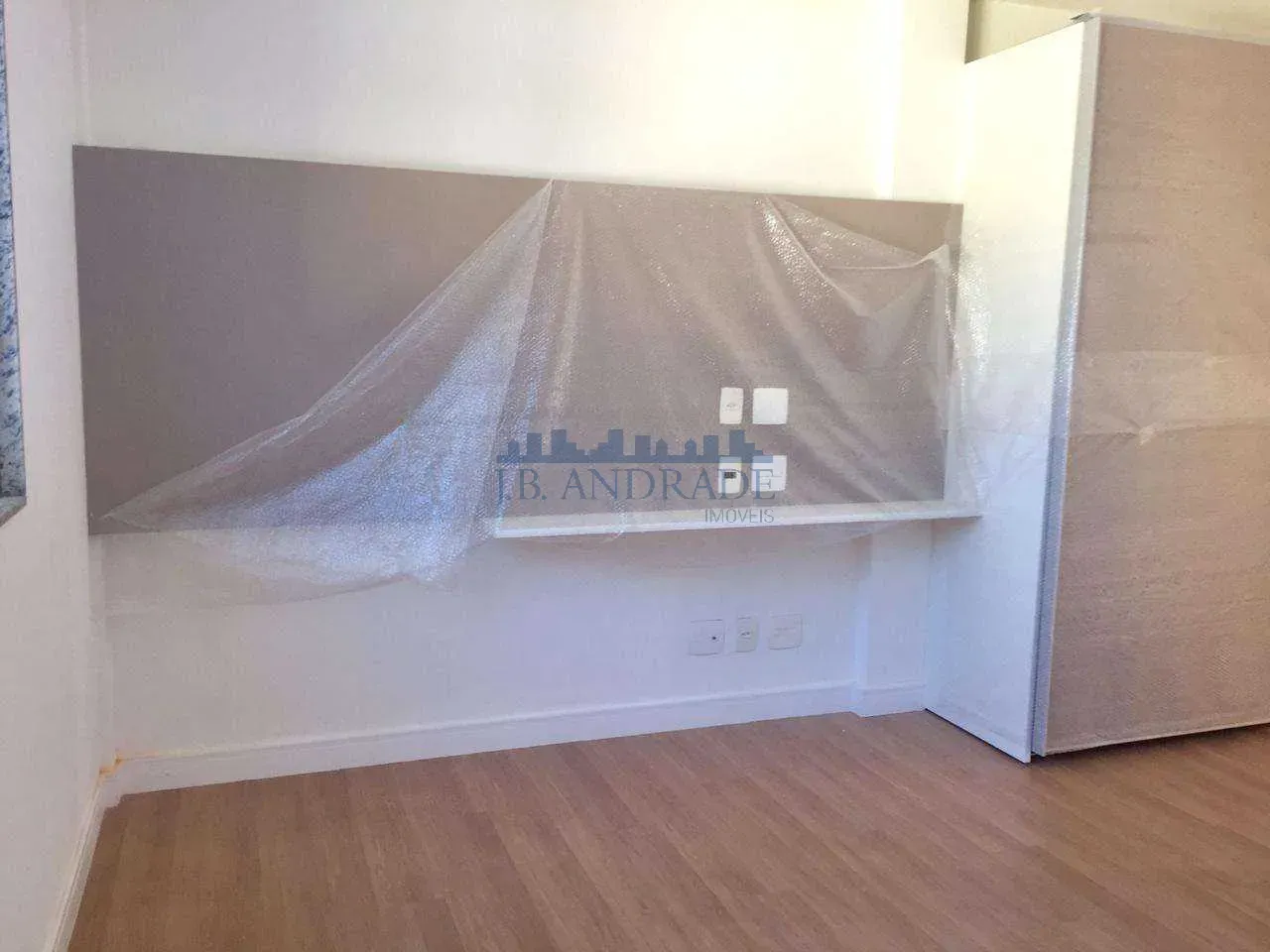 320 m² apartment with a walk-in closet and a mountain view — photo 10