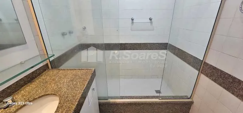 217 m² duplex with 3 en-suite bedrooms and 2 parking spots — photo 4