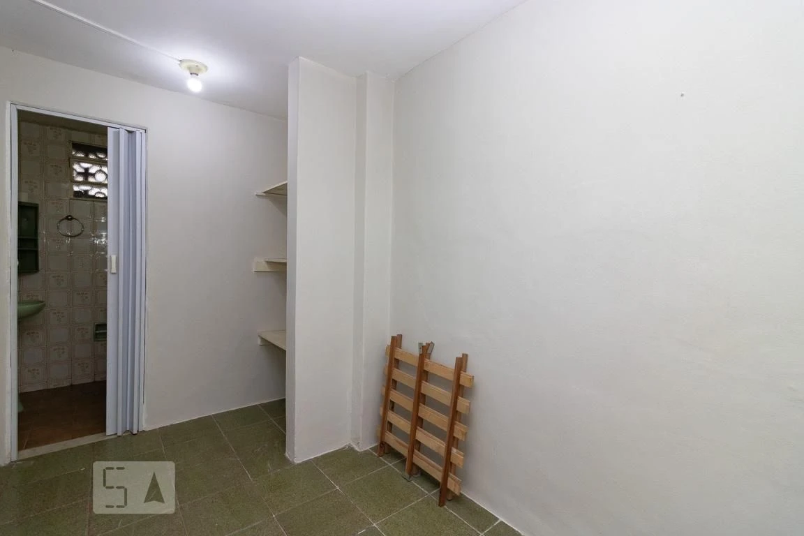 4-bedroom house with closed kitchen, 3 baths and parking — photo 13