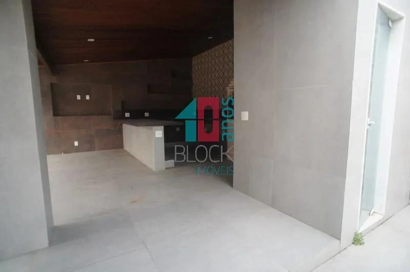 Ванна та 4 спальні: будинок 980 м² — photo 8