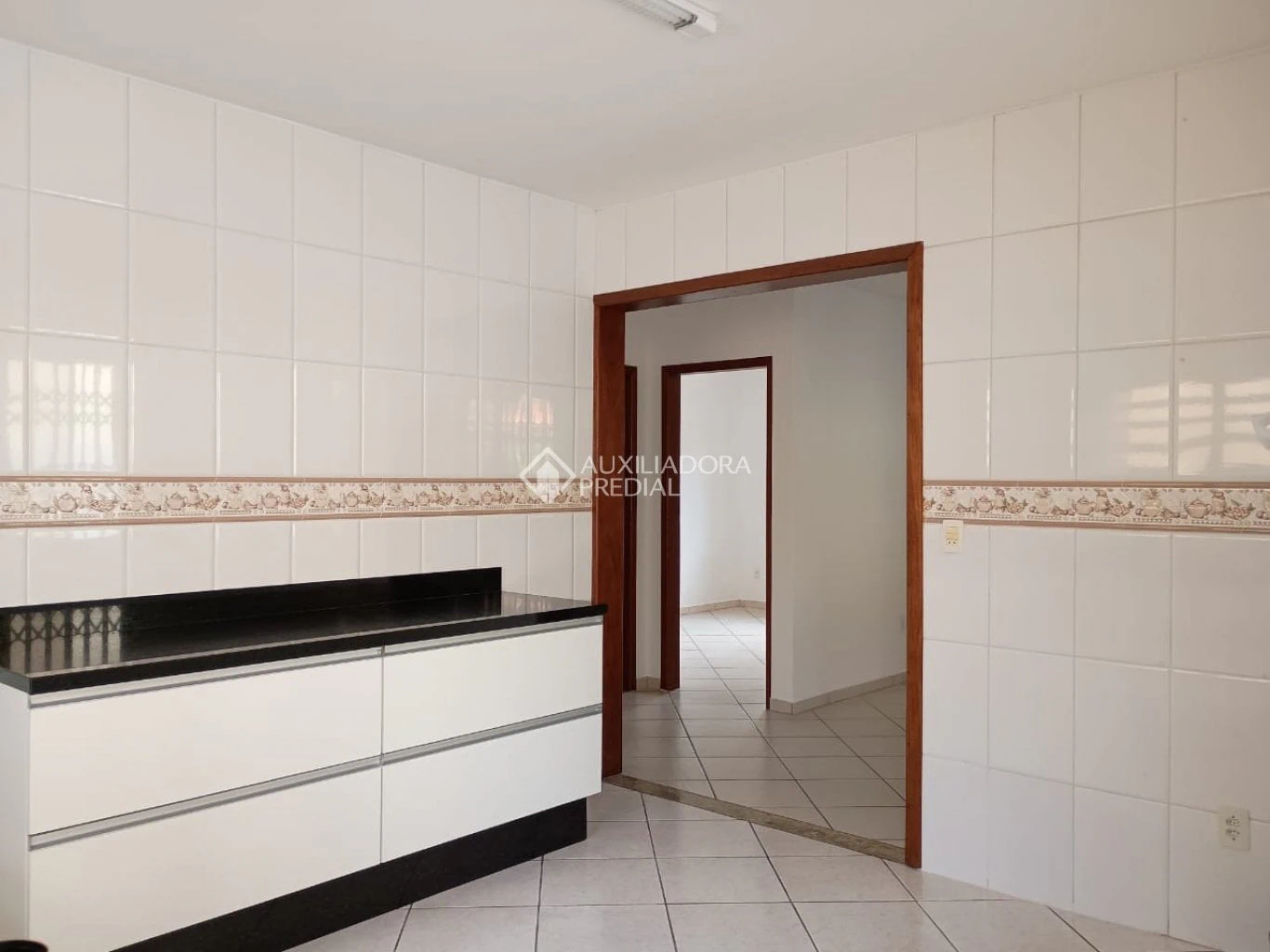 2-bedroom house with a garden in Florianópolis — photo 2