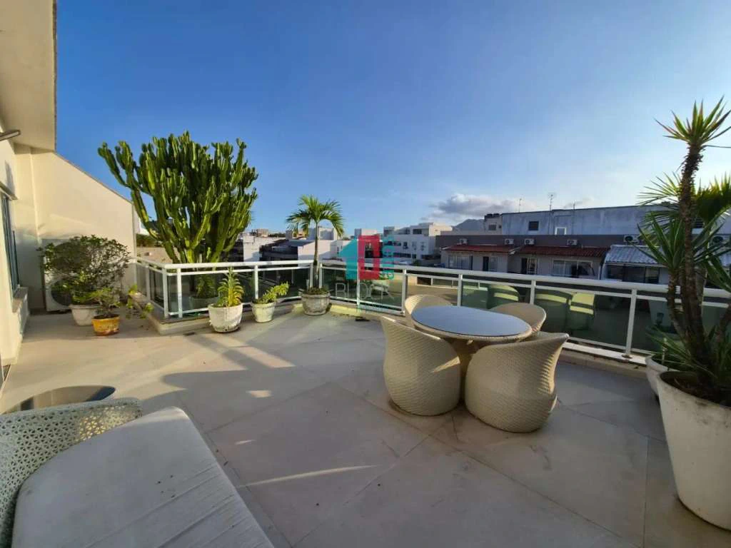 Furnished apartment, 470 m², with floor-to-ceiling windows — photo 26