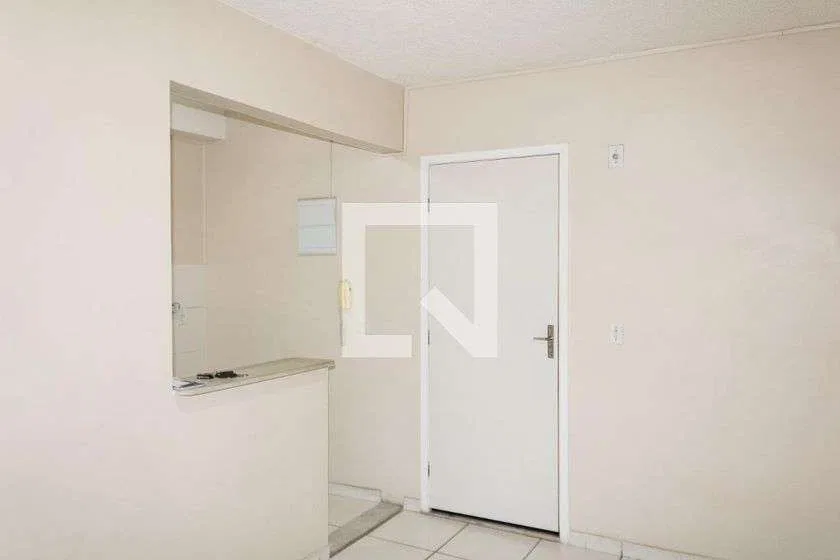 Apartamento de 2 quartos com cozinha separada e 50 m² — photo 2