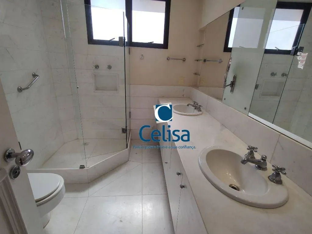 Furnished 294 m² apartment with a balcony grill — photo 46