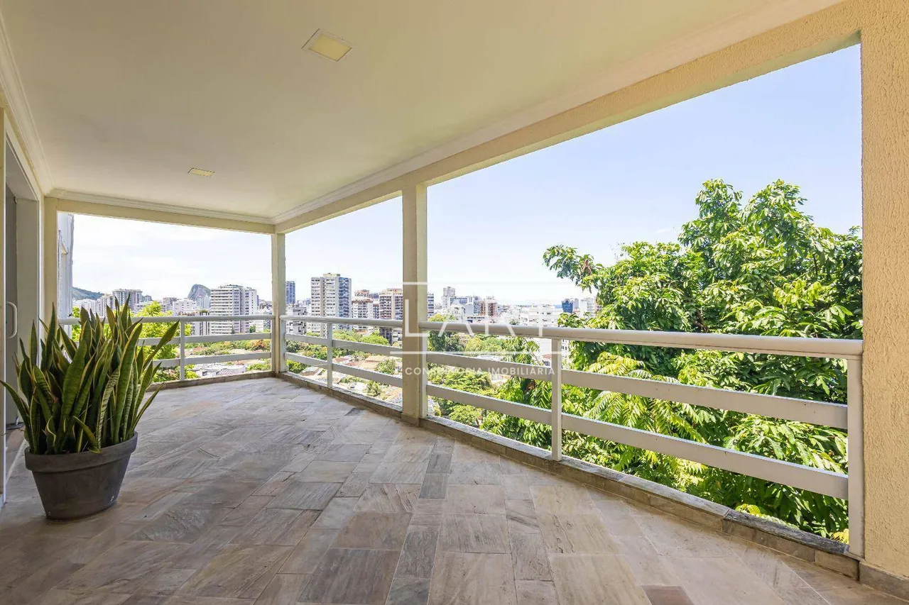 5-bedroom house with city and mountain views, 1250 m² — photo 7
