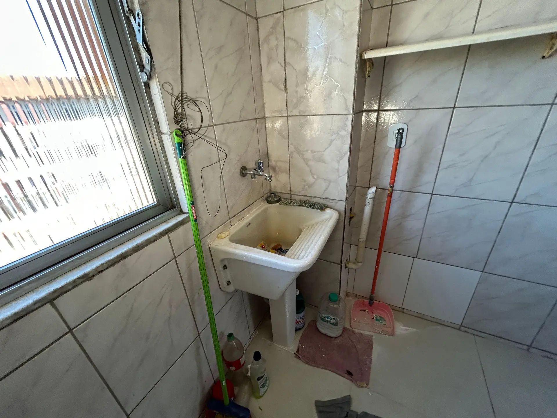 Unfurnished 3-bedroom apartment with 2 baths, no parking — photo 16