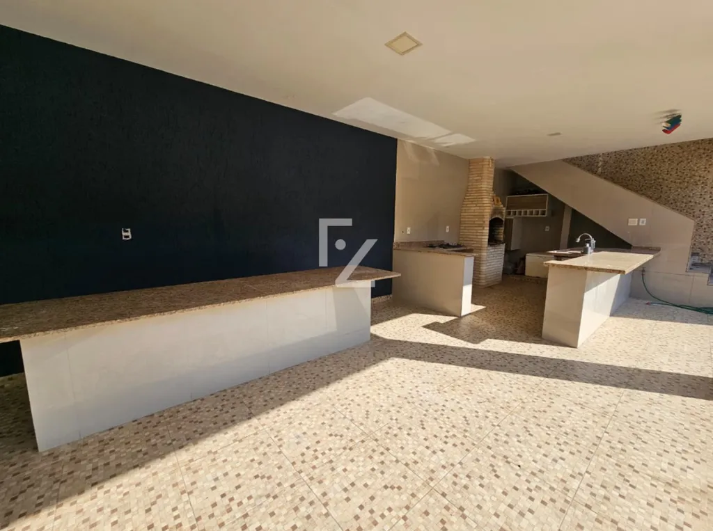 House with 5 bedrooms and mountain views — photo 30