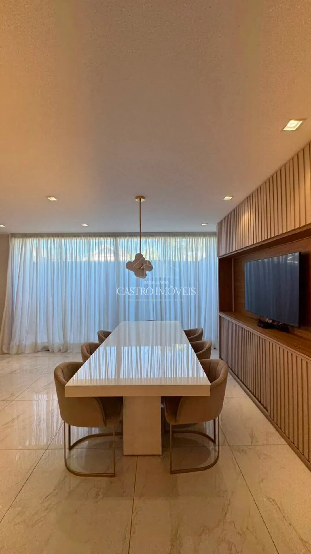540 m² triplex house with 4 en-suite bedrooms — photo 4