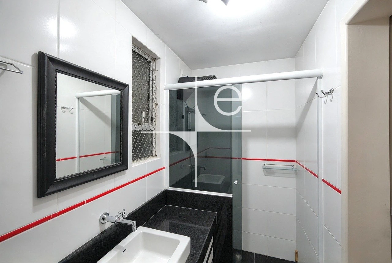 Apartment, 48 m², with wood or laminate floors — photo 8