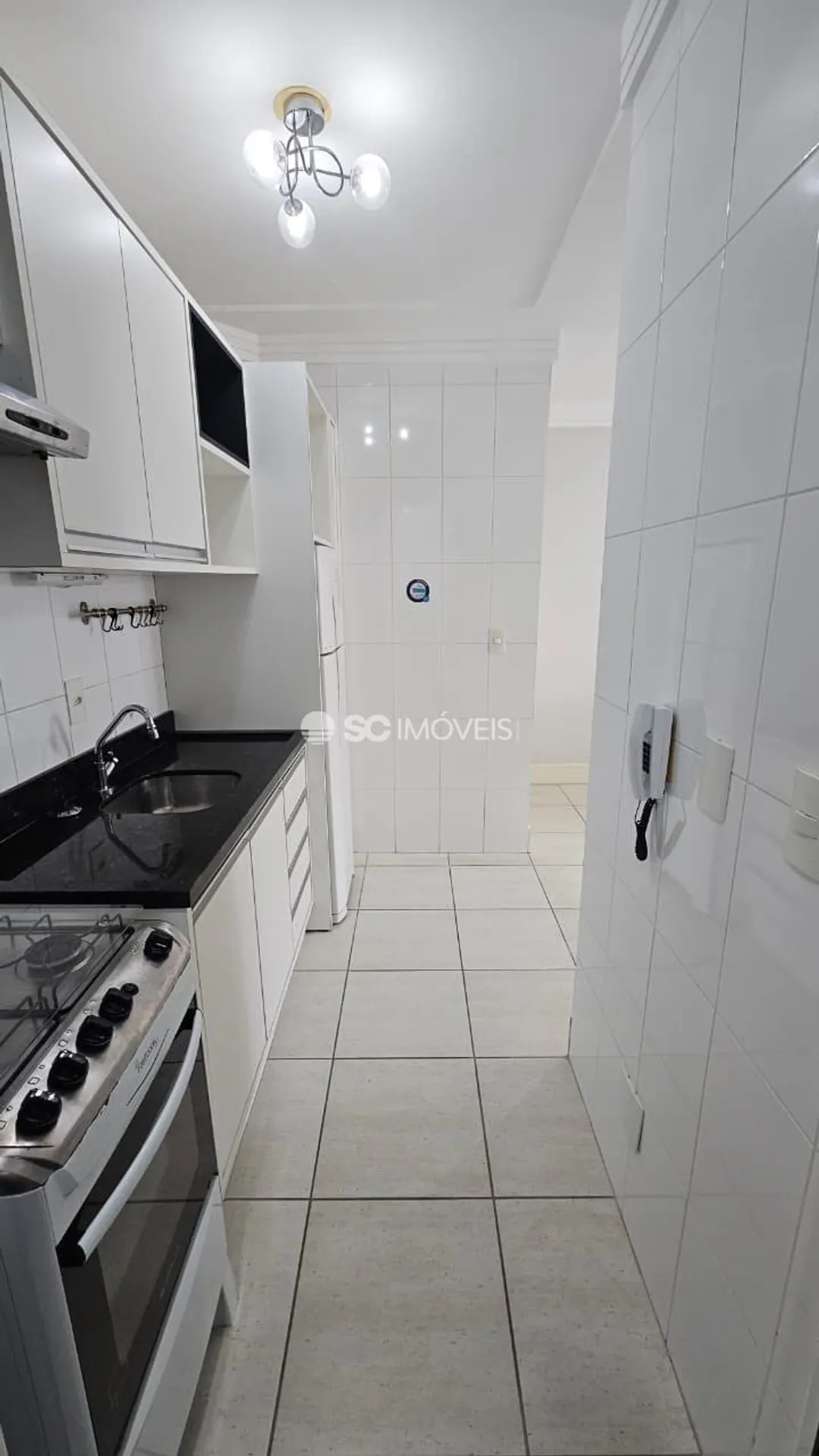 Furnished 1-bedroom apartment with 45 m² and parking space — photo 12