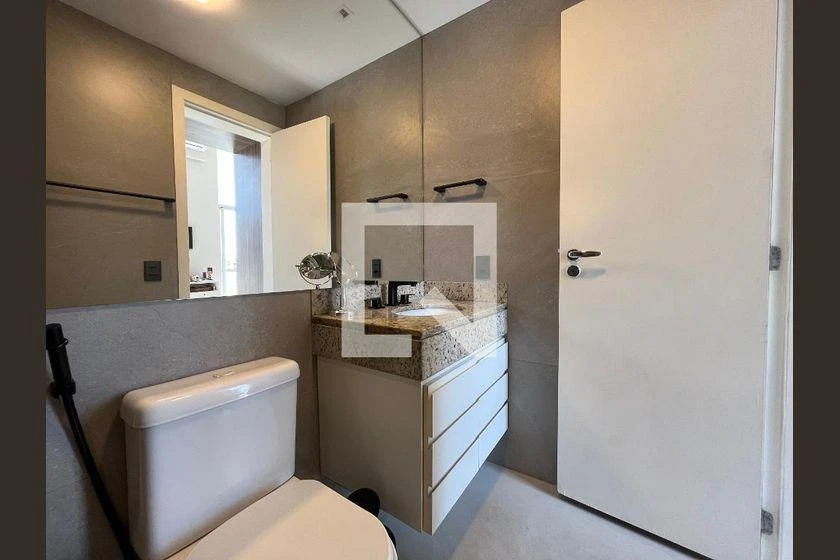 One-bedroom apartment with a mountain view — photo 39