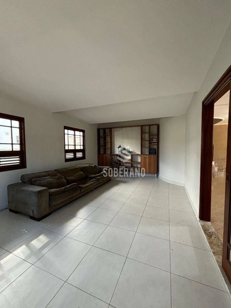 House with 6 bedrooms and 720 m² plus 4 parking — photo 31