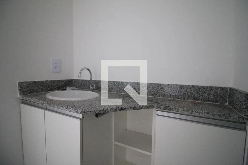 2-bedroom apartment in a building with a pool — photo 40