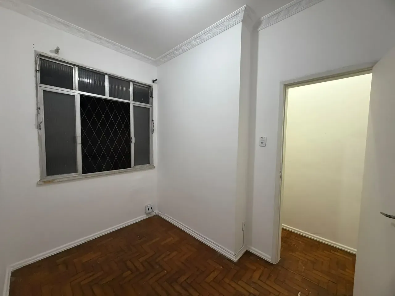 Wood or laminate floors in a 3-bedroom house, 83 m² — photo 21