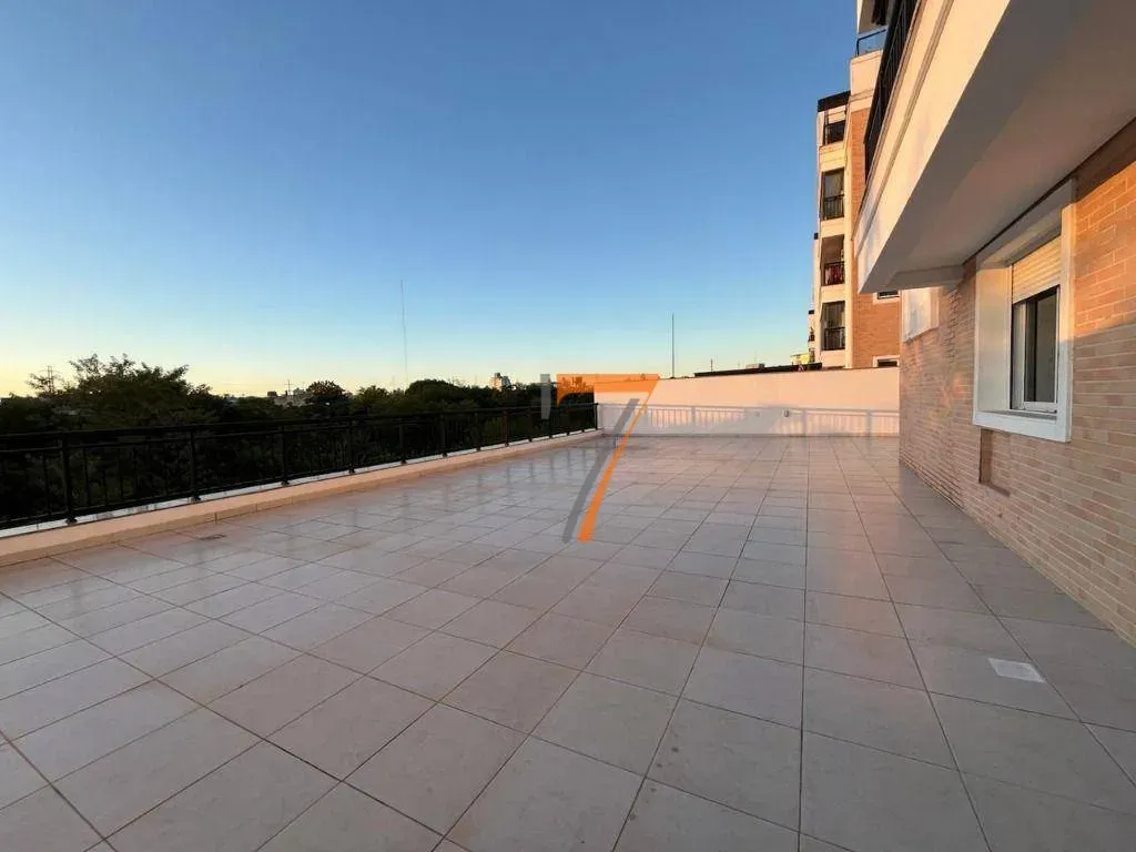 3-bedroom apartment with private garden and 337 m² — photo 5