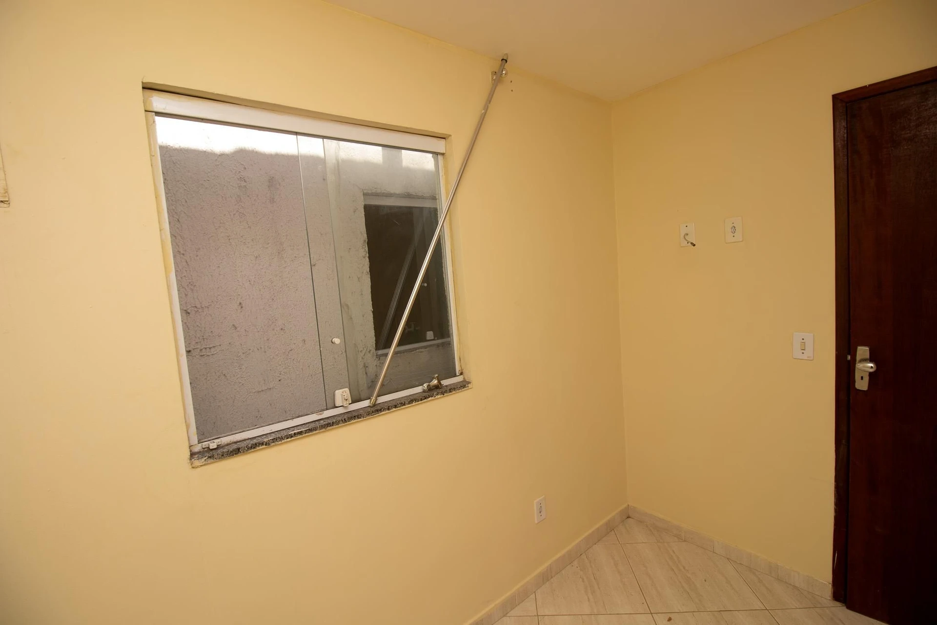 Studio sem mobília com 1 quarto e box de vidro — photo 21