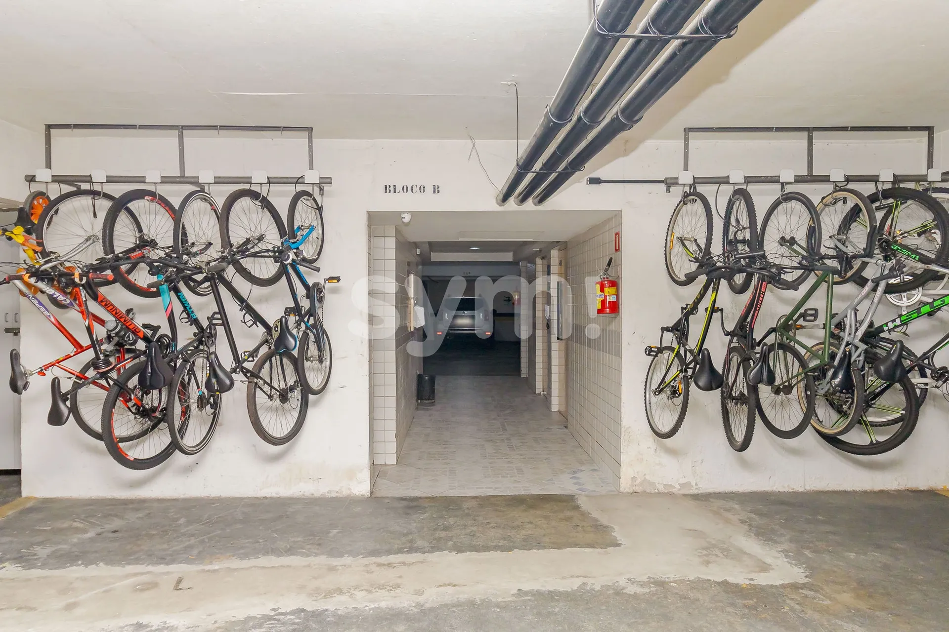 Apartamento mobiliado de 2 quartos com varanda envidraçada — photo 36