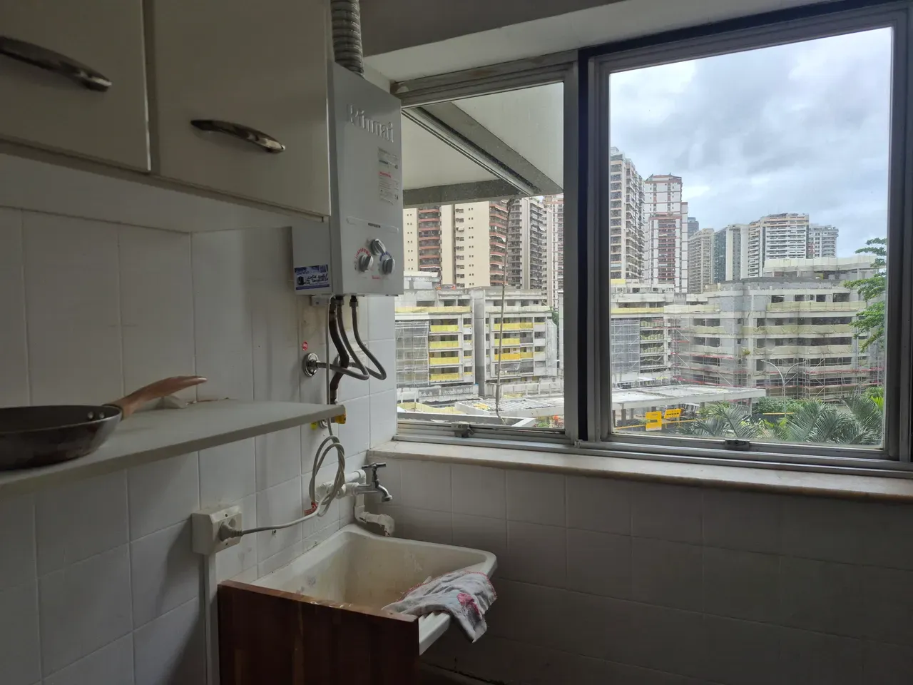 Дерев'яна підлога або ламінат та 1 спальня: квартира 55 м² — photo 2
