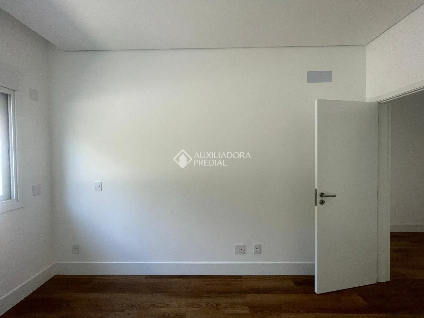 3-bedroom apartment with 159 m² and 2 parking spaces — photo 14