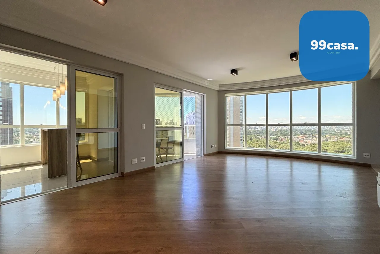 Apartment with 4 bedrooms and 4 bathrooms and a closed kitchen