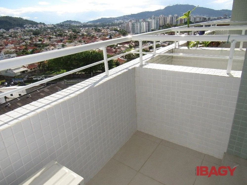 Меблированная квартира с 2 спальнями и 100 м² — photo 4