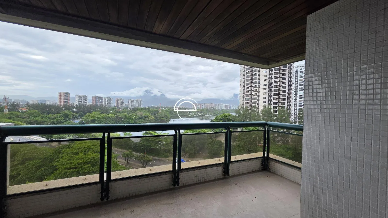 92 m² apartment with a water view and a washing machine — photo 12