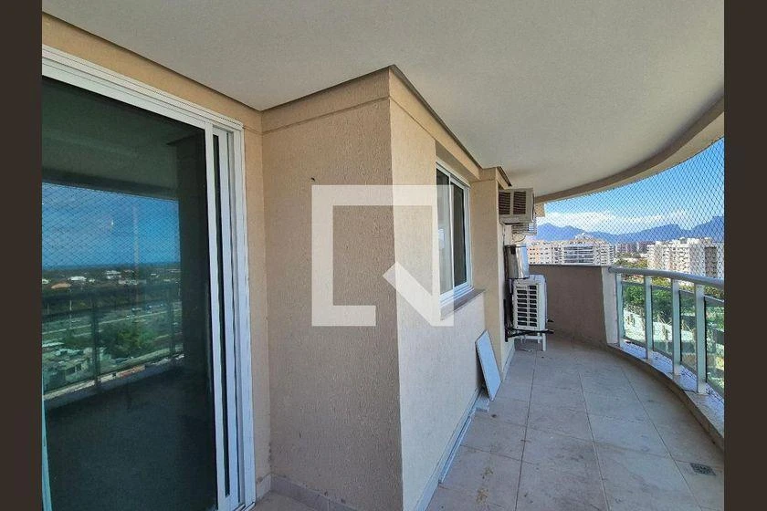 Furnished 3-bedroom apartment with balcony and views — photo 18