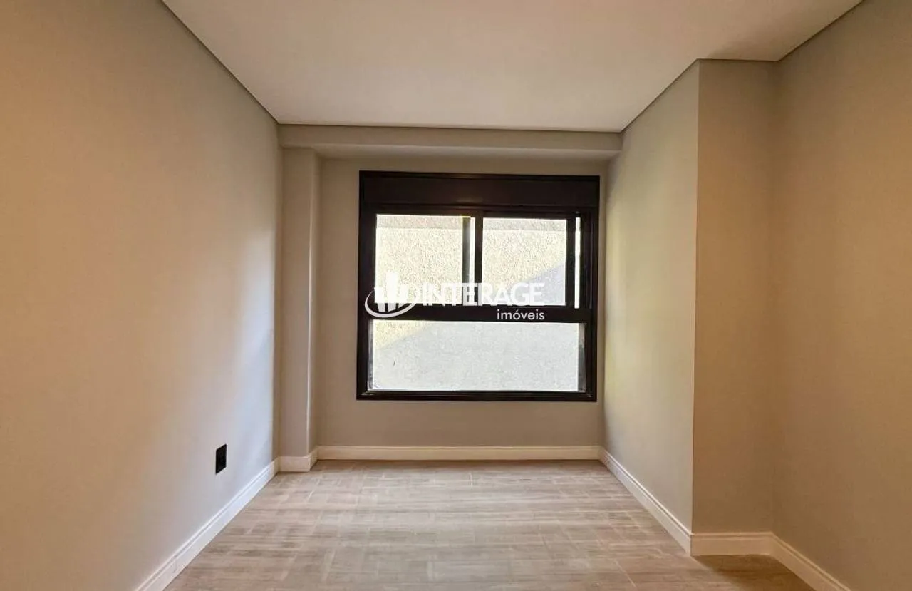 Будинок на 191 м² з 3 спальнями-сюїтами й власним садом — photo 9