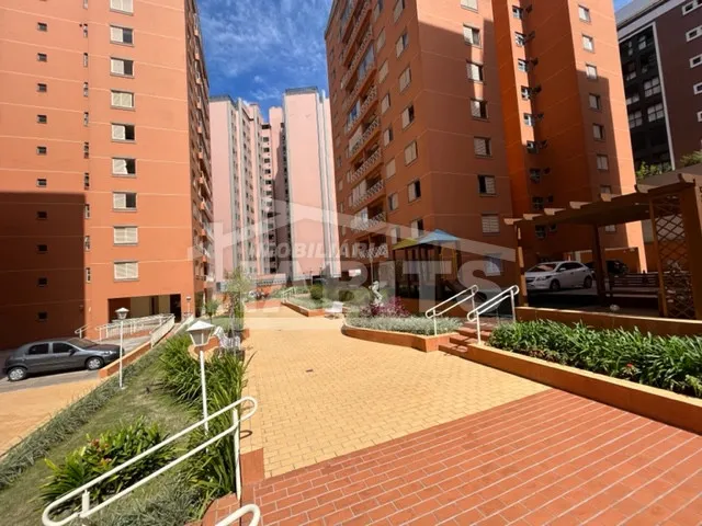 3-bedroom apartment with a balcony — photo 36