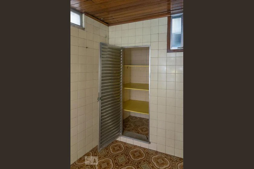 Unfurnished rental apartment with 4 bedrooms and 110 m² — photo 45