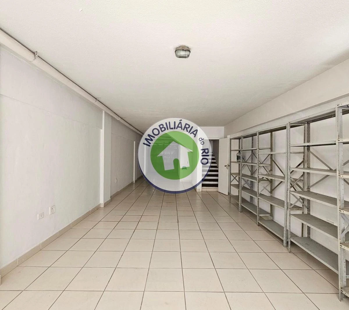 House with 4 bedrooms and 5 bathrooms plus balcony — photo 31