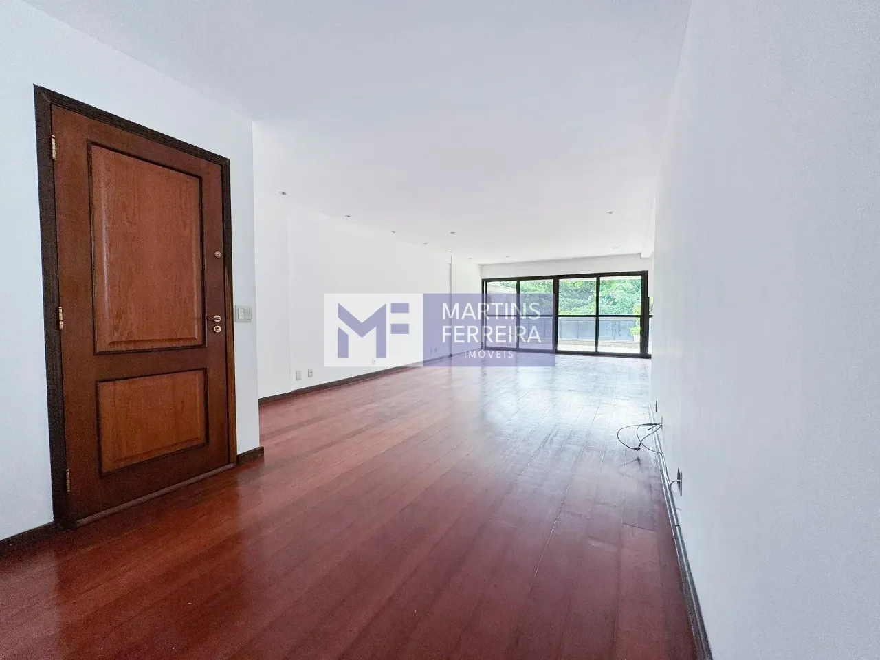 Rental penthouse with 3 suites and a closed-off kitchen — photo 8