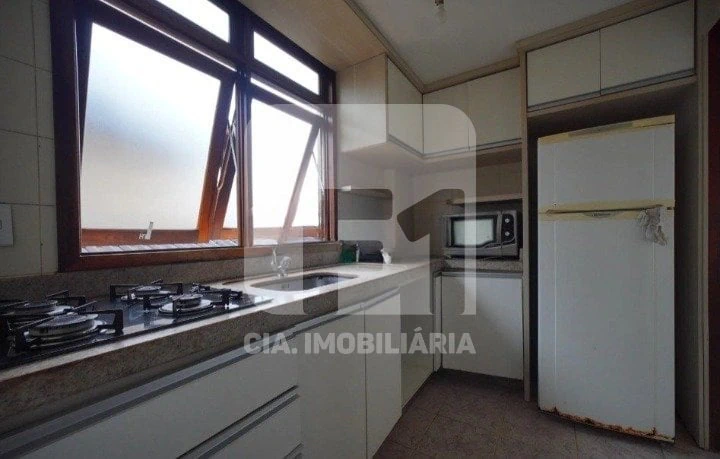 Casa mobiliada com 4 quartos e 2 suítes — photo 2