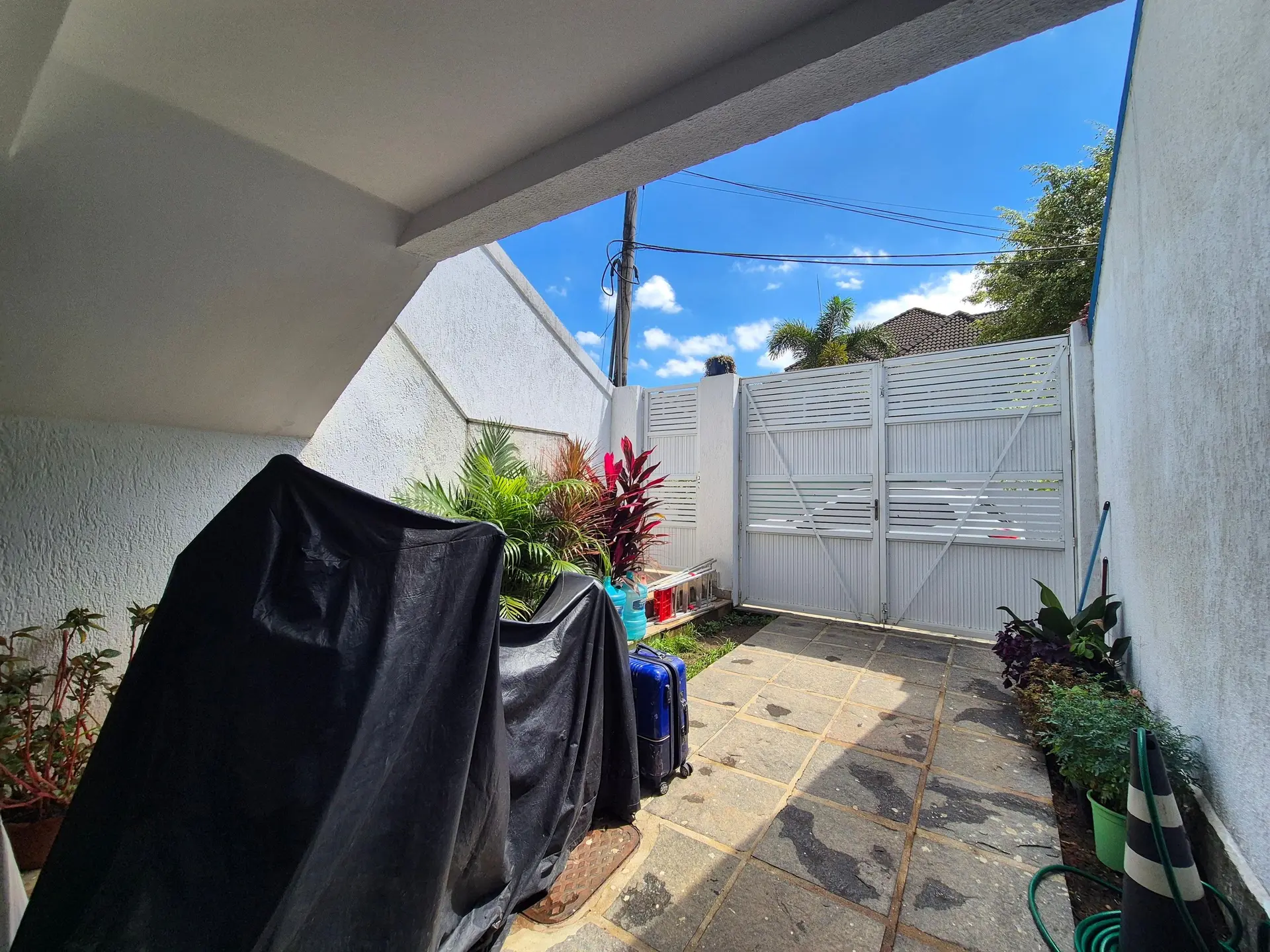 Furnished house with 4 bedrooms and a balcony — photo 28