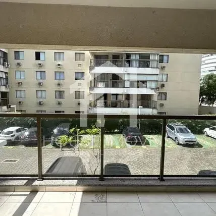 2-bedroom apartment in a building with a tennis court — photo 4